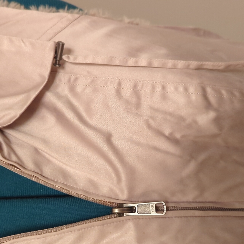 Reversible Vest - Picture 4 of 8